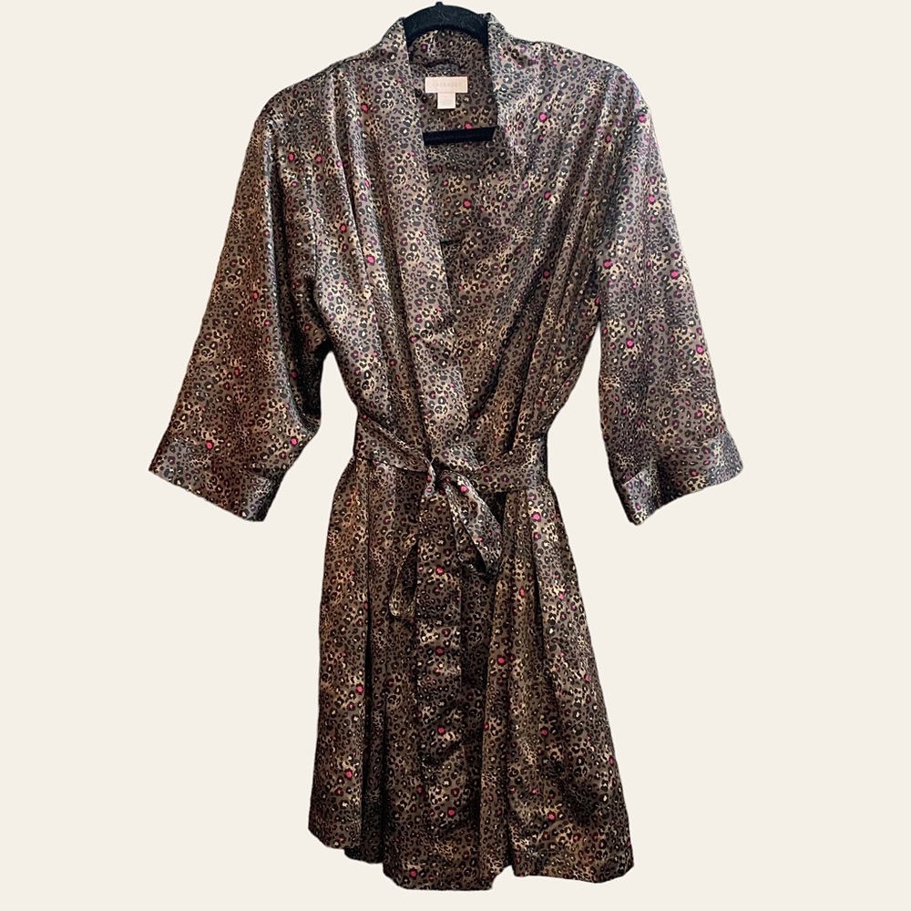 Cabernet animal print satiny robe Size L